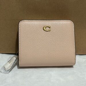 Coach Essential Billfold Wallet In Colorblock